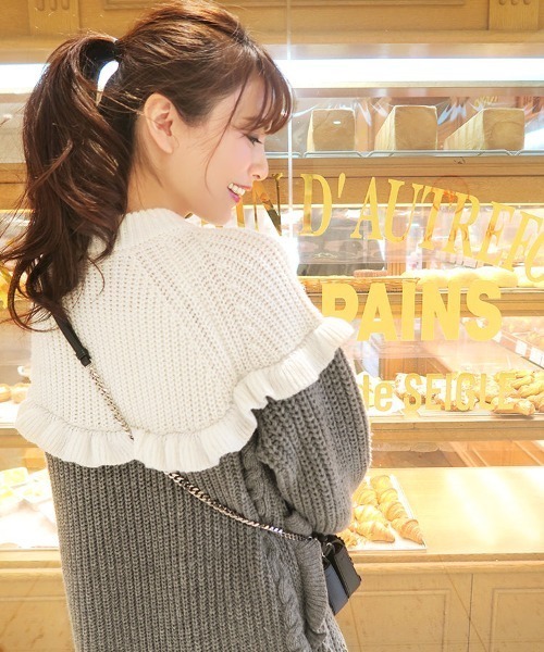 Chesty（チェスティ） ワンピース ケープフラワーニット