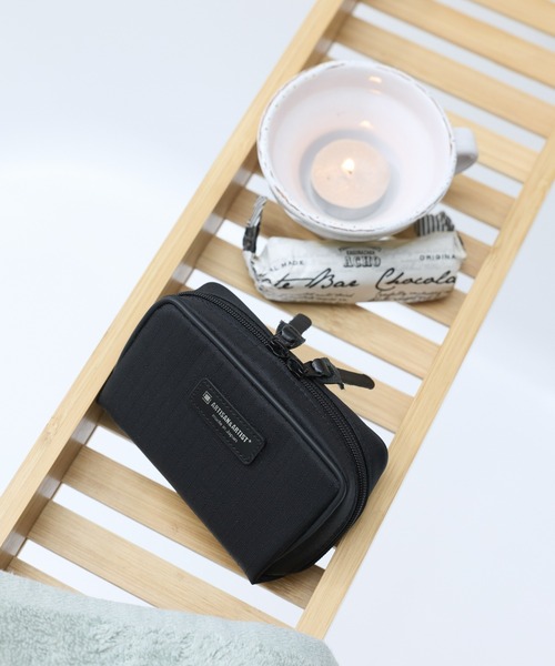 ARTISAN&ARTIST（アルティザン・アンド・アーティスト） ポーチ