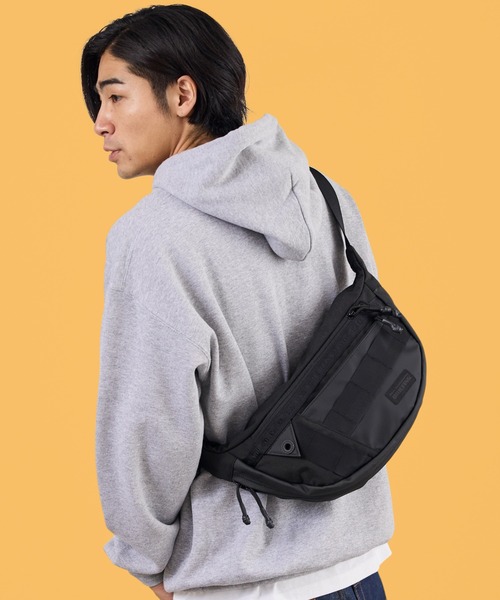 WHITE MOUNTAINEERING（ホワイトマウンテニアリング） ショルダー