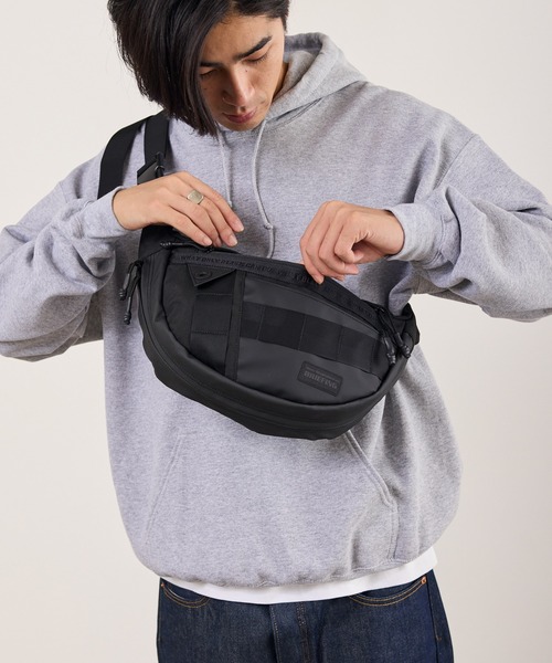 WHITE MOUNTAINEERING（ホワイトマウンテニアリング） ショルダー