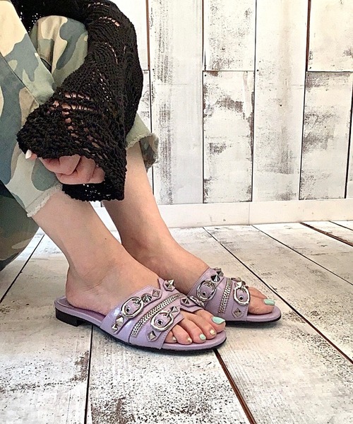 ブランド　ジェフリーキャンベル　サイズ38  新品未使用です。 Jeffrey Campbell サンダル スタッズフラットサンダル