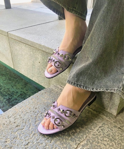 Jeffrey Campbell サンダル スタッズフラットサンダル