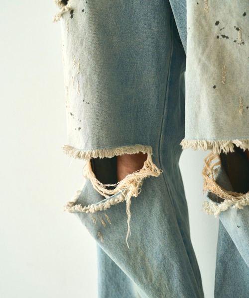 Camphor wood（カンファーウッド）の「wide baggy broken denim