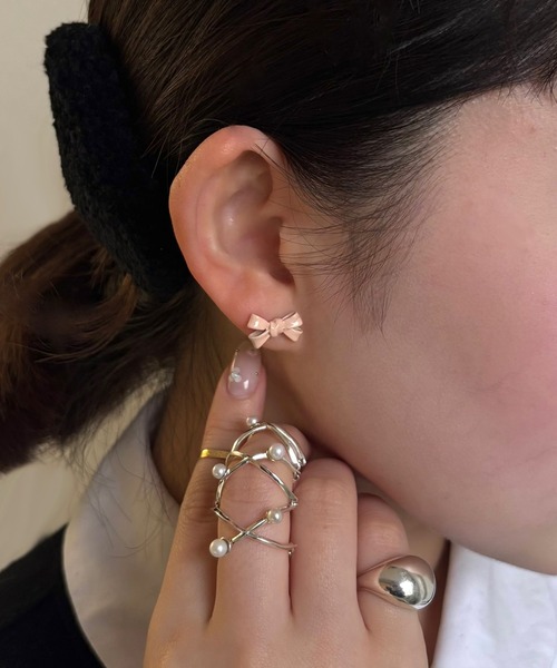 LOVE BY e.m. ピンクパールフープピアス　アシンメトリー　ピンク LOVE BY e.m. ピアス ピンクプチリボンピアス/25SS/レディース
