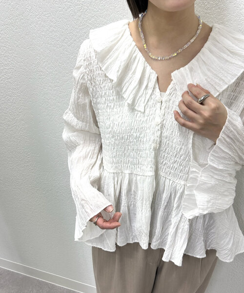 美品 セブンテン シャーリングフリルブラウス♡S シャーリングフリルブラウス(オフホワイト) - seventen