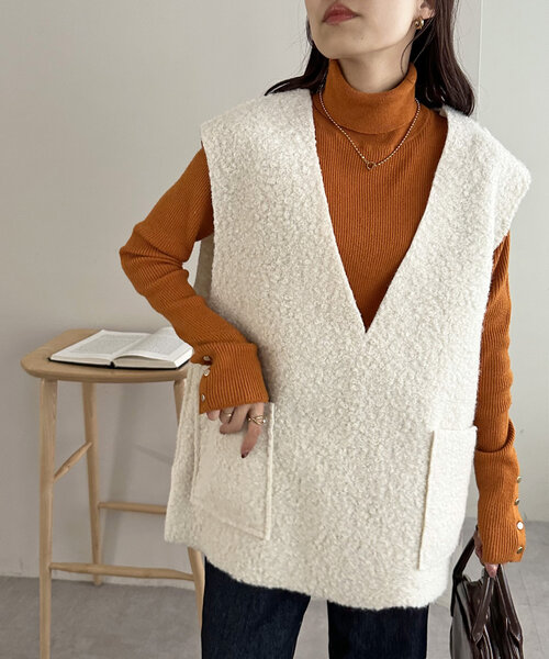 「DISCOAT」 Vネックニット FREE ライトベージュ レディース_画像2