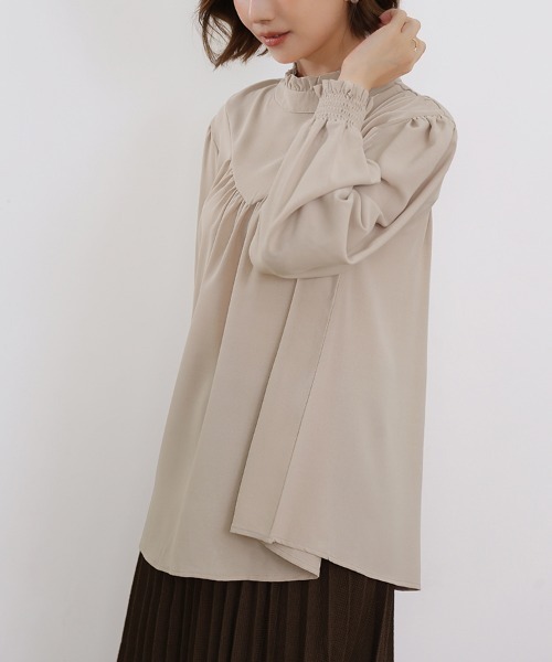 ベージュ フリル袖 ハイネックシャツ新品未使用タグ付き ブラウス シャツ フリルハイネックギャザーブラウス レディース