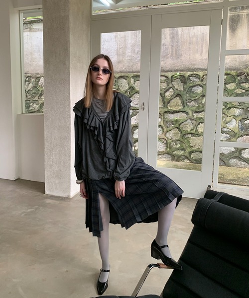 chuclla（チュクラ） tシャツ 「LONSLAN」Vネックラッフルトップス