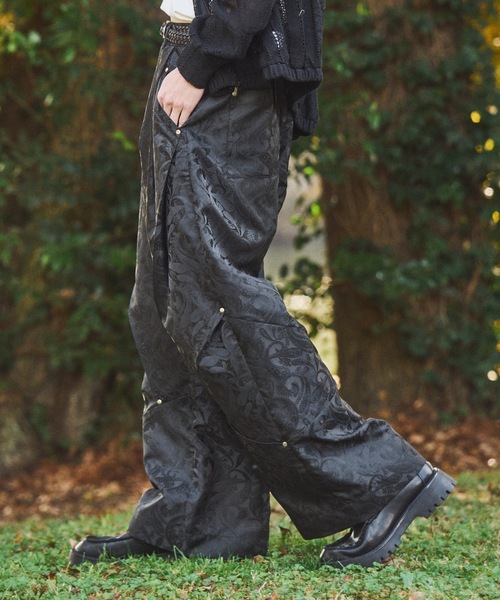 Casper John（キャスパージョン） パンツ Paisley tuck pants