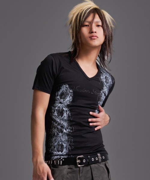 y2k fuga 女体プリント　Vネック　カットソー FUGA（Tシャツ⁄カットソー(半袖⁄袖なし)）のフリマアイテム一覧 y2k