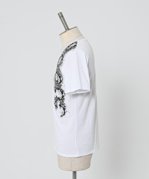 y2k fuga 女体プリント　Vネック　カットソー FUGA（Tシャツ⁄カットソー(半袖⁄袖なし)）のフリマアイテム一覧 y2k