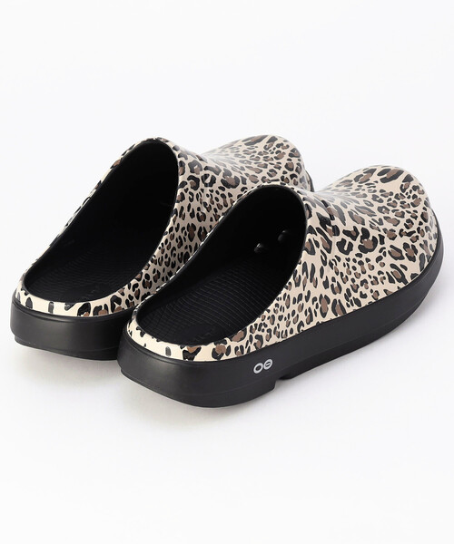 OOFOS（ウーフォス） サンダル OOcloog Limited Leopard「26.0-28.0cm