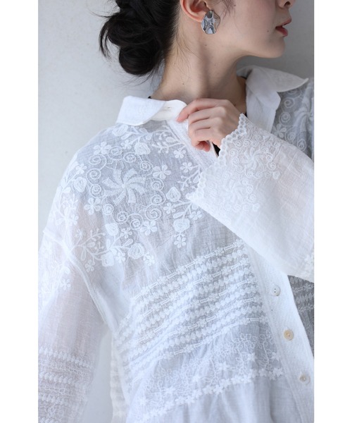 ブラウス シャツ どこから見ても刺繍にうっとり ガーゼシアーシャツ レディース cawaii ブラウス シャツ どこから見ても刺繍にうっとり ガーゼ