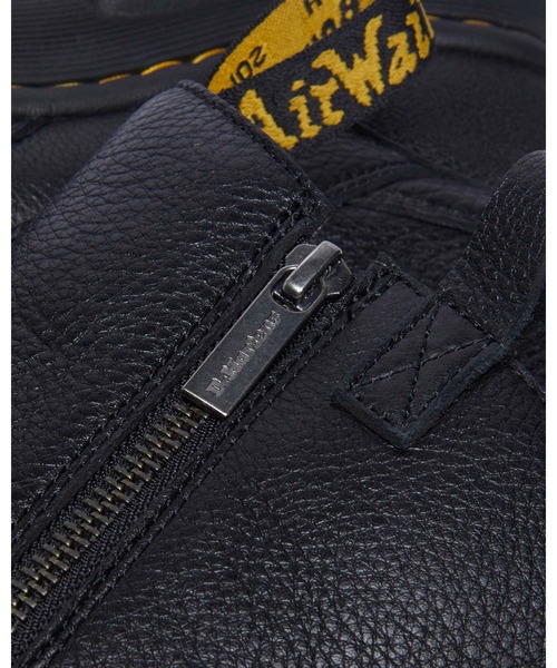 【関税込み】Dr. Martens ブラック DMXL Rigger レザー ブーツ DMXL Rigger leather boots in Black | Dr. Martens