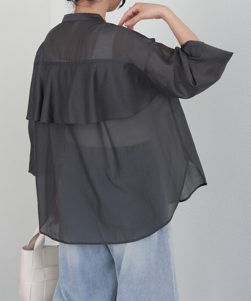 美品 Jena espace merveilleux 後ろヨークラッフルシャツ 大人気リバイバル】後ろヨークラッフルシャツ | Jena espace