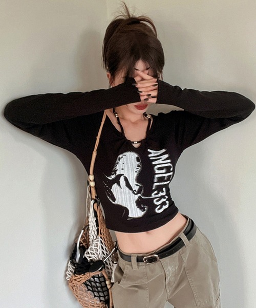 オフショルダー Tシャツ クロスネックレス付き オープン