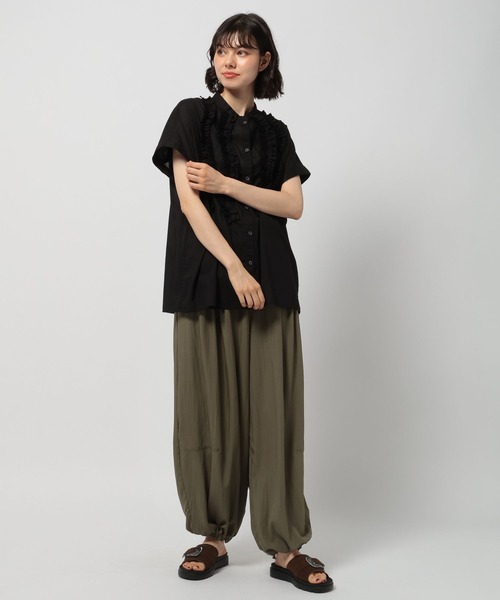ニコアンド　タックモレパンツ　カーキ　M  完売品 ニコアンド アジャストタックワイドパンツ カーキ Mサイズ