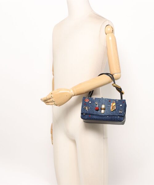 MARC JACOBS（マーク・ジェイコブス） ハンドバッグ TRINKET CHARM