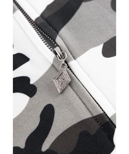 パーカー ジップフーディ｜Camouflage Cross Leather Patch Zip Hoodie｜SUPPLIER メンズ レディース