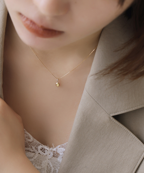 Lilas チャーム ヘキサゴンモチーフチャーム K18 レディース 