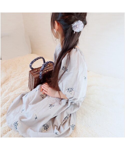 ブルー 花柄刺繍 ワンピース – kids clothes shop GUZUGUZU