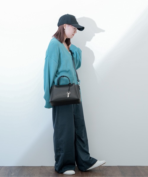 Ungrid（アングリッド） ハンドバッグ 軽量スムース 両アオリ