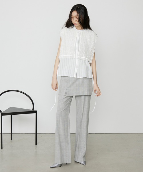 ブラウス シャツ ストライプスリーブレスシャツウィズレースビブ / Striped Sleeveless Shirt with Lace Bib レデ