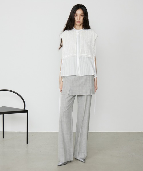 ルシェルブルー シャツ ブラウス レースブラウス フレアカフストップス アイレネ LE CIEL BLEU（ルシェルブルー）の「Square Lace Top（シャツ