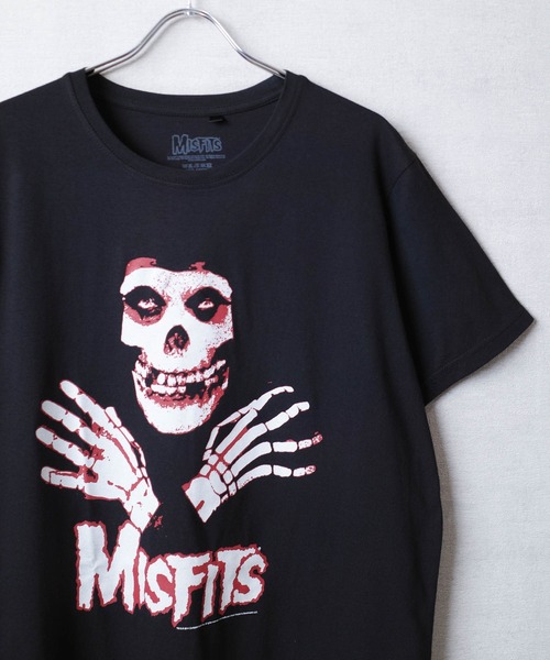人気☆ミスフィッツ 両面 ビッグプリント カットソー ロンＴ M 黒赤 人気☆ミスフィッツ 両面 ビッグプリント カットソー ロンT M