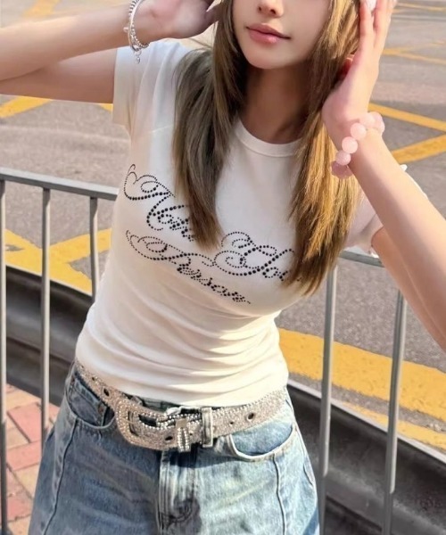 LADY LIKE（レディライク） tシャツ ラインストーンロゴ美シルエット