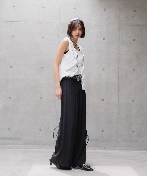 【美品/即日発送可】黒のプリーツノースリーブタンクトップ 楽天市場】プリーツ ノースリーブトップスの通販