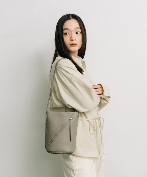 Beau're（ヴュレ） ショルダーバッグ バッグ BEAURE ジップアクセント