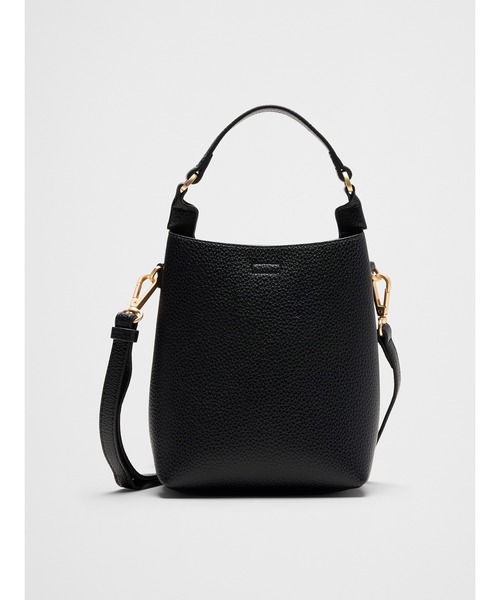 バナナリパブリック 大きめ 新品 レザー ショルダー バッグ 美色 用途多様 BANANA REPUBLIC（バナナリパブリック） ショルダーバッグ バッグ