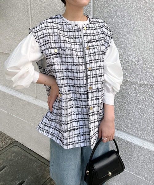 Isn't She？（イズントシー） ベスト ジレ 金ボタンツイードジレベスト