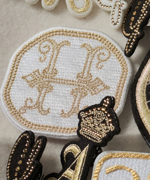 SALON adam et rope' ブローチ 刺繍ワッペンブローチ「H