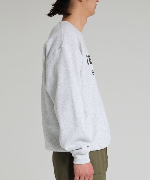 DELUXE（デラックス） トレーナー スウェット DELUXE LOGO CREW メンズ