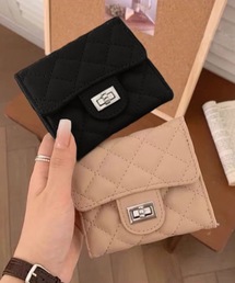 ☆たりら☆キルティング ブラック 三つ折り財布 美品 サンローラン キルティング レザー ブラック 三つ折り財布