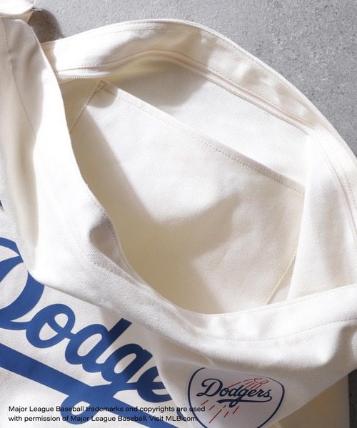 PANGEA メッセンジャーバッグ　メジャー　レンジャーズ　MLB PANGEA BRANDS メッセンジャーバッグ レンジャーズ MLB