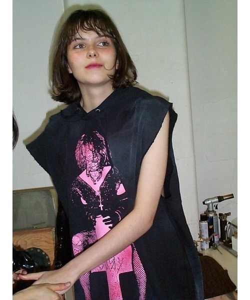 L.H.P（エルエイチピー）の「emary⁄エメリー⁄Damaged Luv bite Hoodie