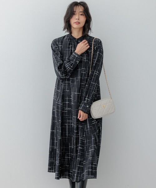 ワンピース 「洗える」モノクロトーンプリント ワンピース