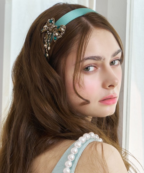 【綺麗に可愛くまとまる☆】CHANEL ヘアバンド COCOビーチ 綺麗に可愛くまとまる☆】CHANEL ヘアバンド COCOビーチ
