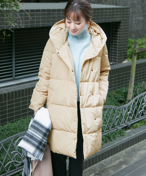 アーバンリサーチドアーズ　レディース　ベージュ フード付き ダウンジャケット URBAN RESEARCH（アーバンリサーチ） ダウンコート FREE ベージュ