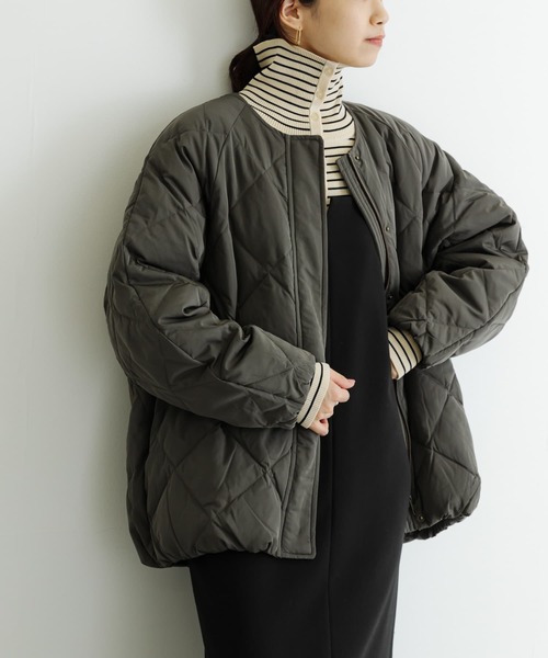 クリーニング済み美品アーバンリサーチ　ACUTA キルティングダウン　チャコール URBAN RESEARCH（アーバンリサーチ） ダウンジャケット FREE