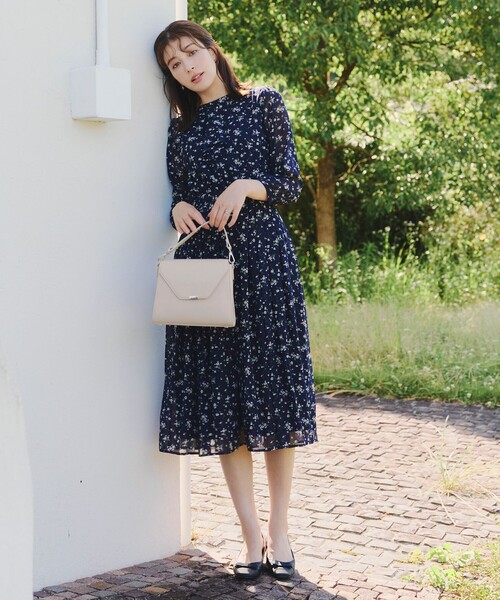【超豪華】存在感放つパールバッグ Tiaclasse ハンドバッグ 「安田美沙子さん着用・4way /2TYPEハンドル