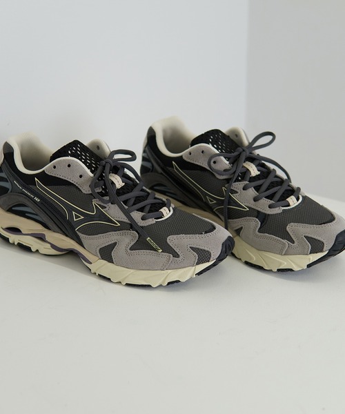 MIZUNO（ミズノ） スマホショルダー スニーカー 「MIZUNO」ウエーブ 