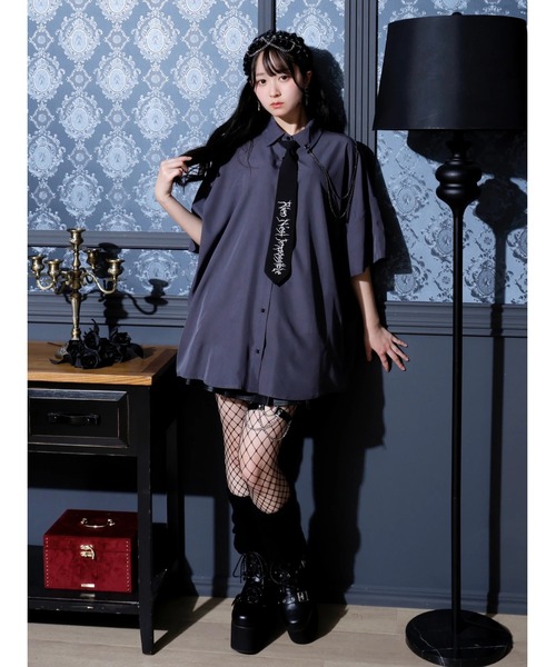 NOEMIE ブラウス シャツ ネクタイ付きユニセックス5分袖シャツ