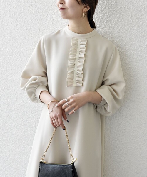 新品SHIPSネイビー フリル付き長袖ワンピース 新品SHIPSネイビー フリル付き長袖ワンピース