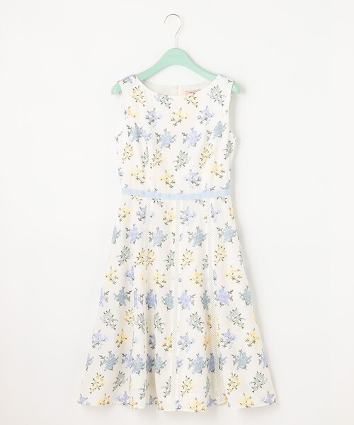 TOCCA ノースリーブ ワンピース TOCCA（トッカ） ノースリーブワンピース 2 ホワイト レディース