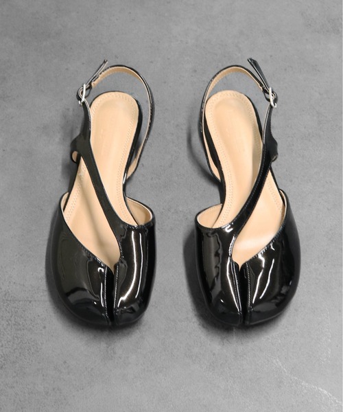 パンプス アシンメトリーストラップ 足袋パンプス　ASYMMETRIC STRAP TABI PUMPS | THE CELL.