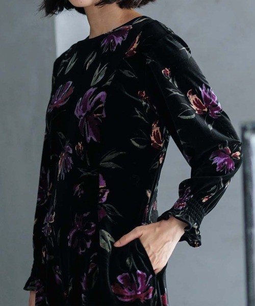 BELLUNA PLUS（ベルーナプラス） ワンピース 花柄プリントベロア